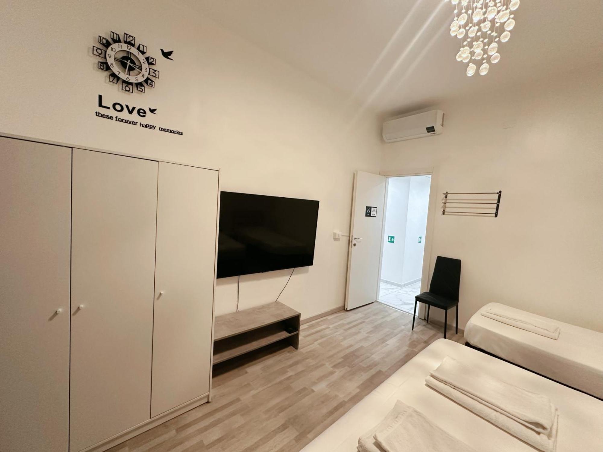Bed & Breakfast Sakura Milan Room photo
